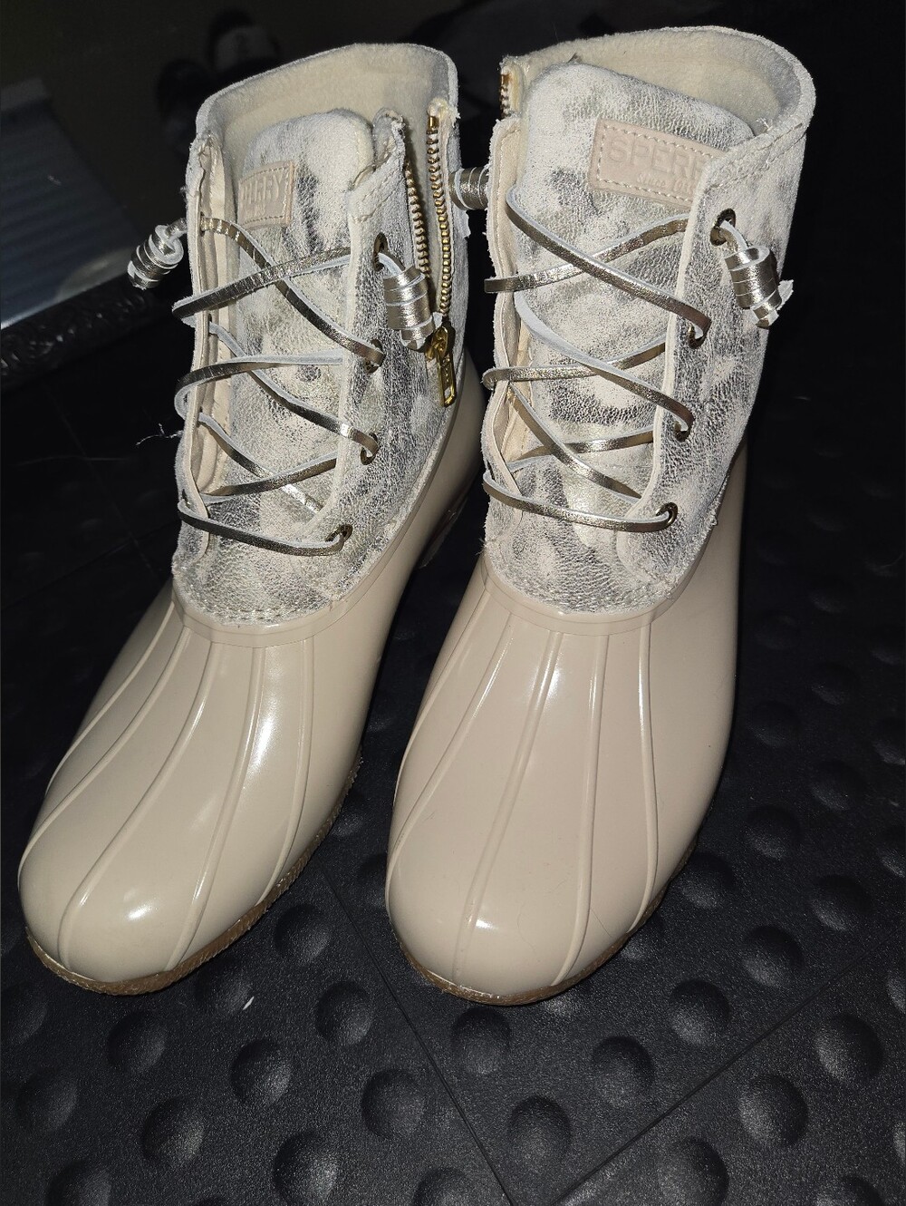 Sperry Metallic Silver & Cream Duck Boots – Women’s 9.5